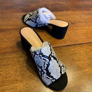 Kelly & Katie Borea Sandal